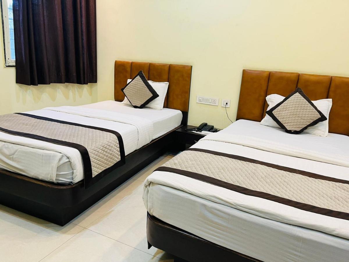 Jmc Hotel Lavish Akolia Zewnętrze zdjęcie