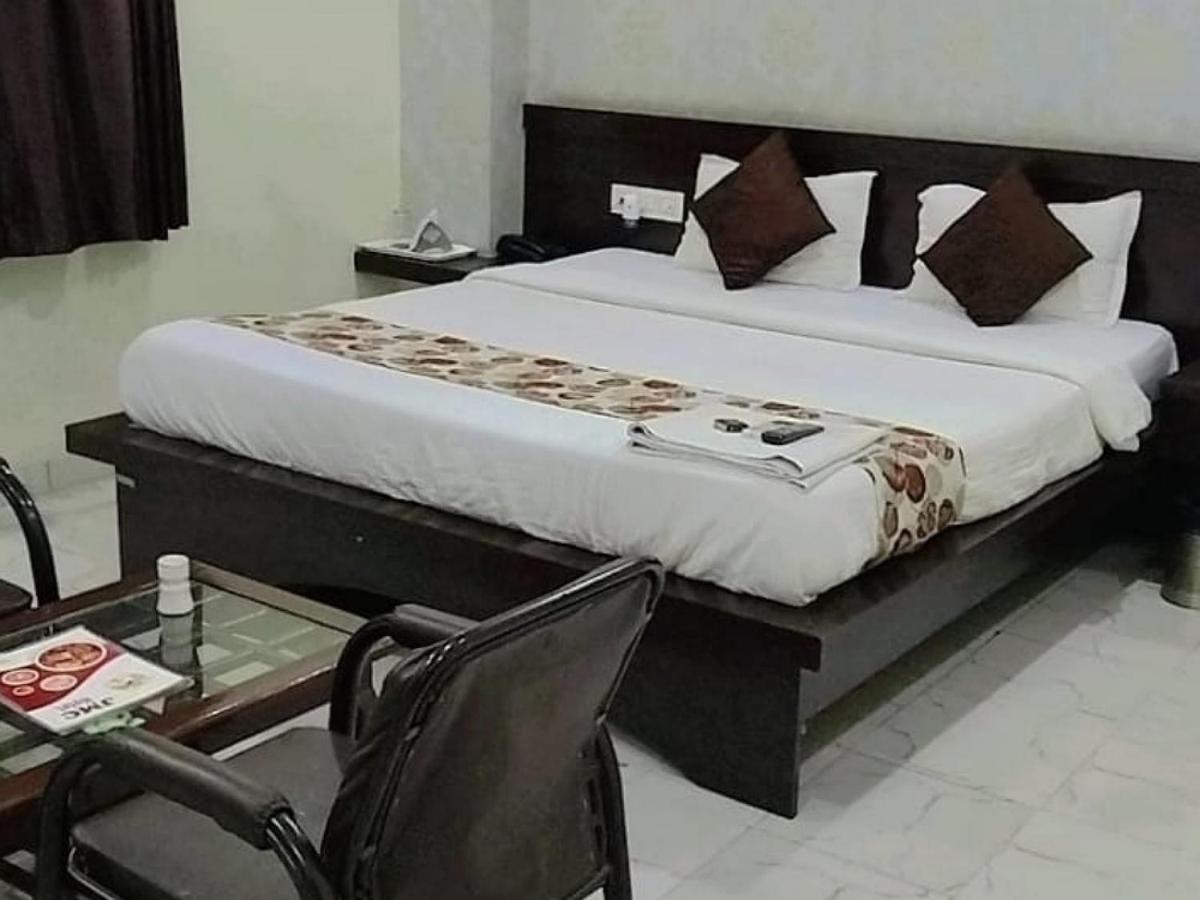 Jmc Hotel Lavish Akolia Zewnętrze zdjęcie