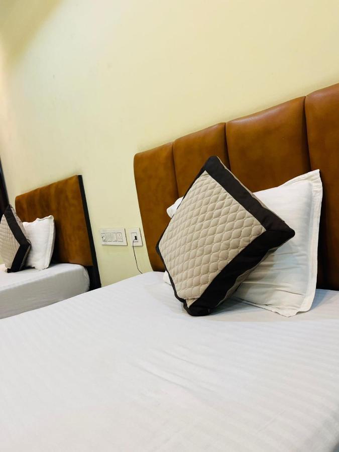 Jmc Hotel Lavish Akolia Zewnętrze zdjęcie