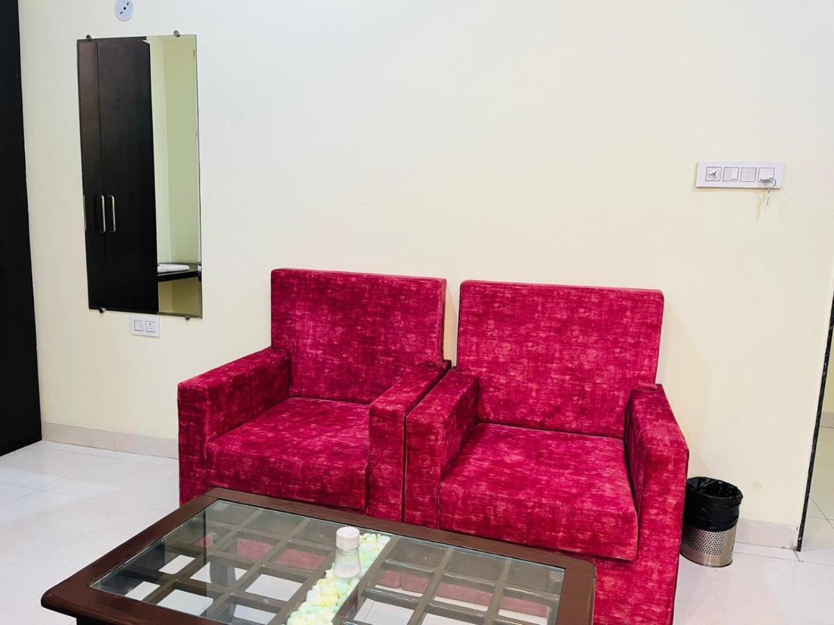 Jmc Hotel Lavish Akolia Zewnętrze zdjęcie