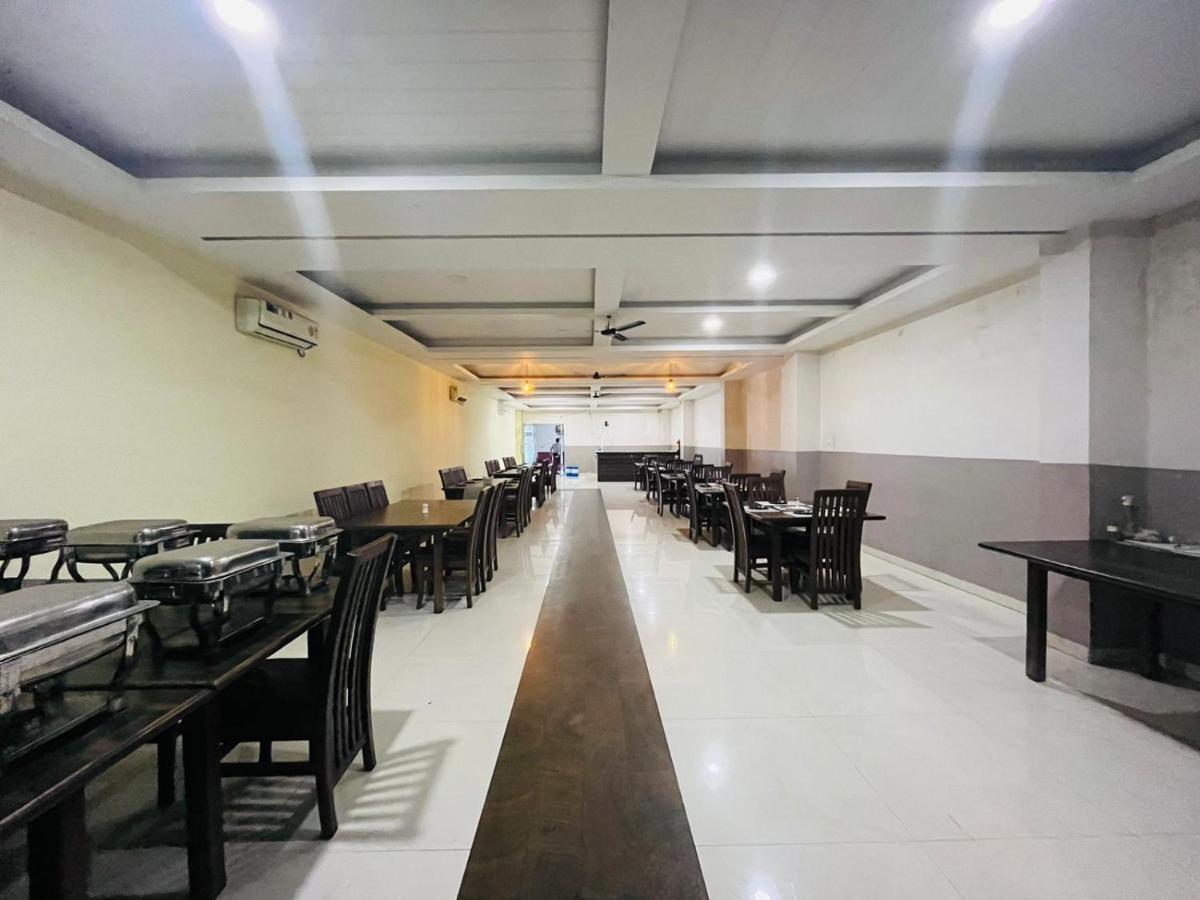 Jmc Hotel Lavish Akolia Zewnętrze zdjęcie