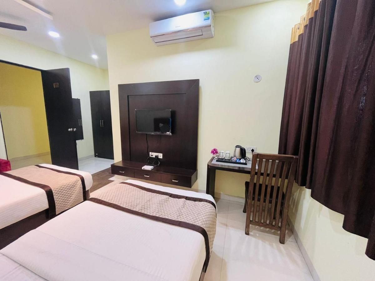 Jmc Hotel Lavish Akolia Zewnętrze zdjęcie